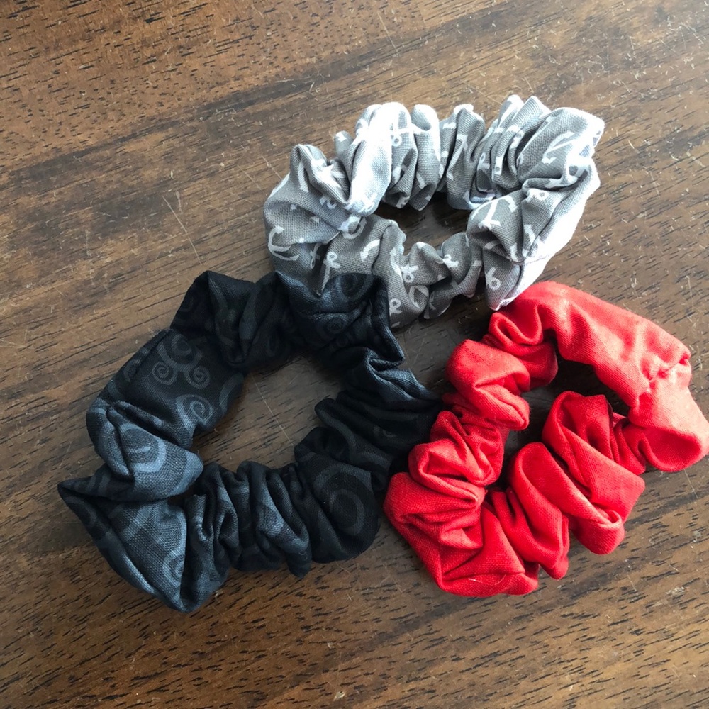 NWOT 3 Hair Scrunchies Red Gray Black 100% Cotton Handmade
